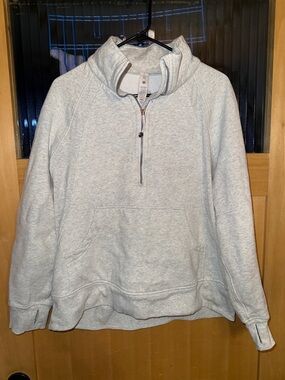 Lululemon Scuba 1/2 Zip Light Gray Fleece Sweatshirt M/L Great Condition